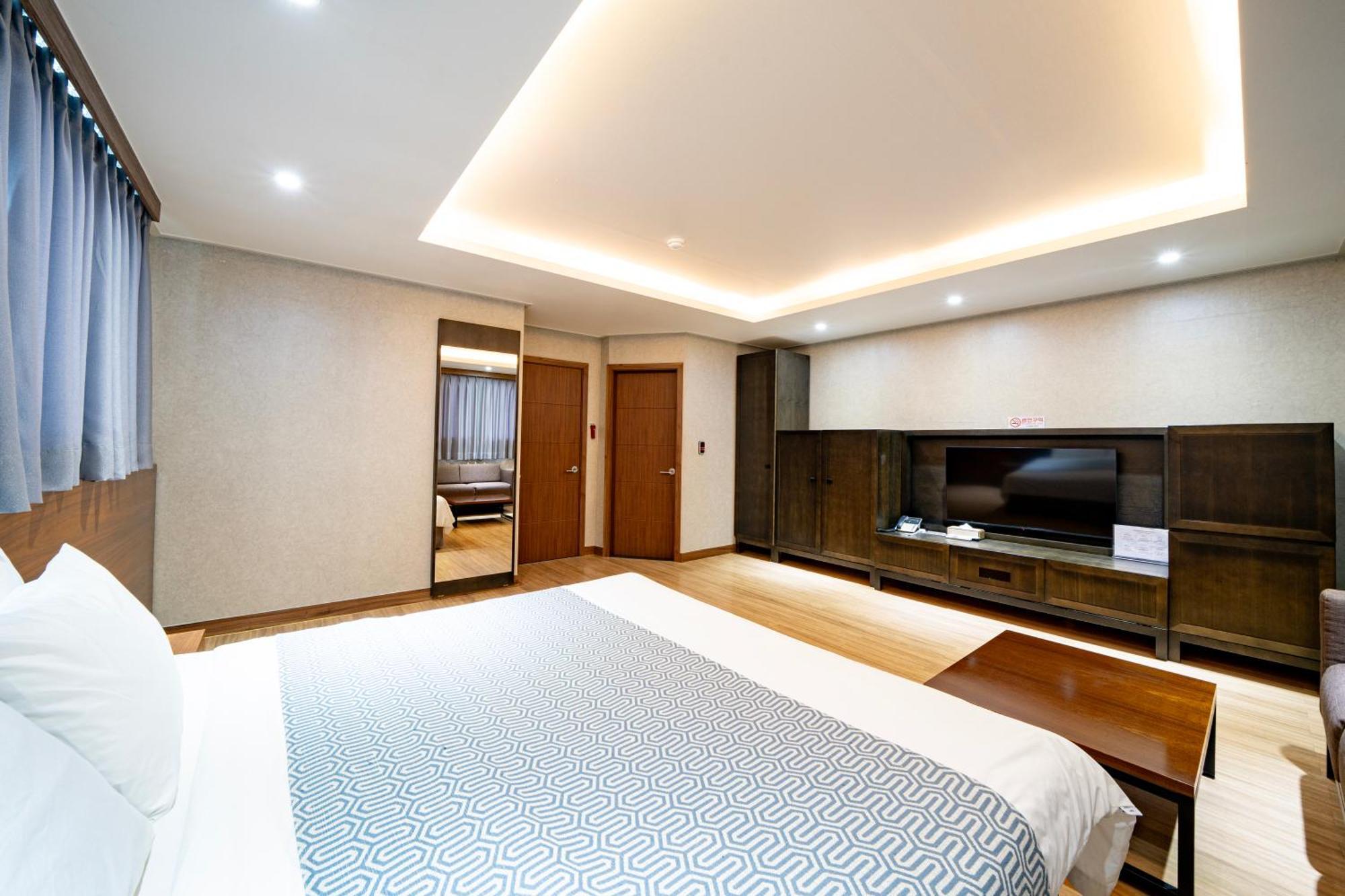 I-Check Hyunjin Hotel Donghae Buitenkant foto