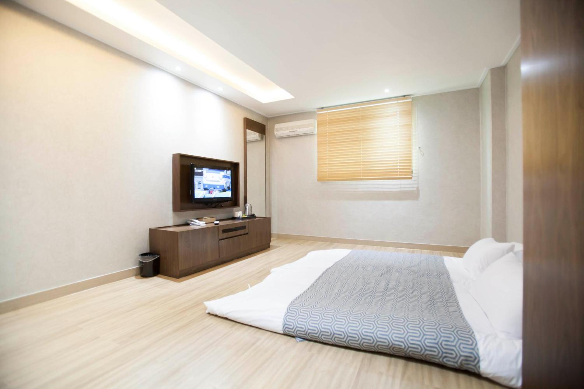 I-Check Hyunjin Hotel Donghae Buitenkant foto
